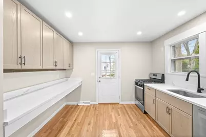 575 East St, Brockton, MA 02302 - Photo 3