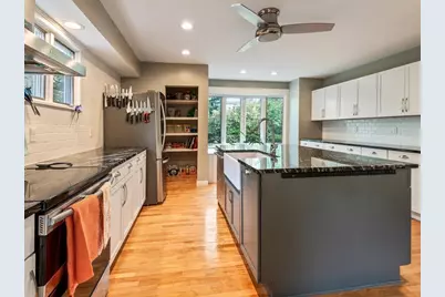 8 Montvale, Worcester, MA 01609 - Photo 11