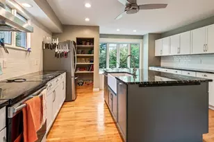 8 Montvale, Worcester, MA 01609 - Photo 11