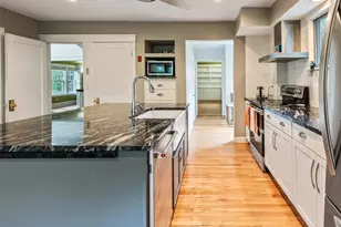 8 Montvale, Worcester, MA 01609 - Photo 11
