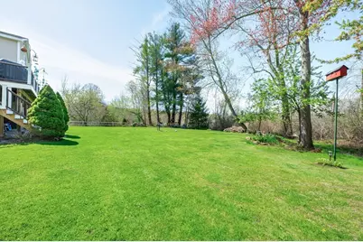 33 Park Ter, Dracut, MA 01826 - Photo 13