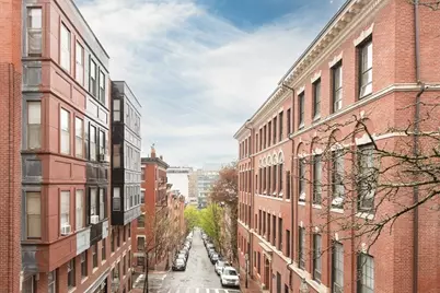 54 Myrtle St #5, Boston, MA 02114 - Photo 9