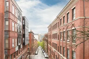 54 Myrtle St, Boston, MA 02114 - Photo 9