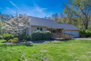 9 Park Dr, Wilbraham, MA 01095 - Photo 3