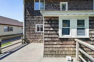 19 Lochmere Ave, Weymouth, MA 02191 - Photo 23