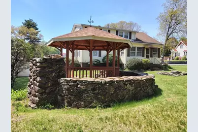 32-34 Elm St, Shrewsbury, MA 01545 - Photo 3
