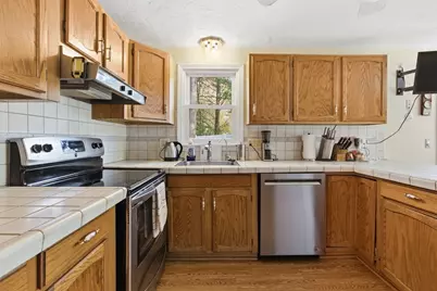 19 Mockingbird Ln, Maynard, MA 01754 - Photo 9