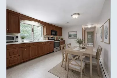 84 Hinckley Cir, Barnstable, MA 02655 - Photo 3