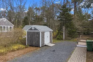 84 Hinckley Cir, Barnstable, MA 02655 - Photo 37