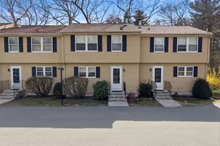 20 1/2 Webb St, Middleton, MA 01949 - Photo 1