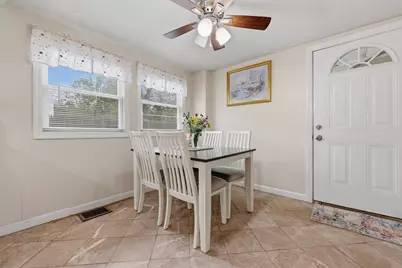 366 Mount Wayte Ave, Framingham, MA 01702 - Photo 7
