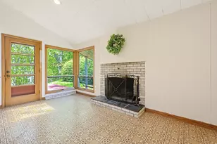 21 Daggett Rd, Attleboro, MA 02703 - Photo 5