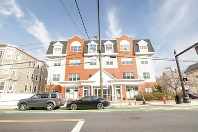 65 Beacon St #302, Somerville, MA 02143 - Photo 3