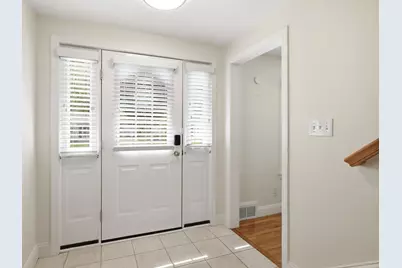 22 Rosedale Ave, Springfield, MA 01128 - Photo 5