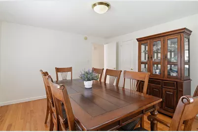 22 Rosedale Ave, Springfield, MA 01128 - Photo 9