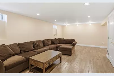 22 Rosedale Ave, Springfield, MA 01128 - Photo 29