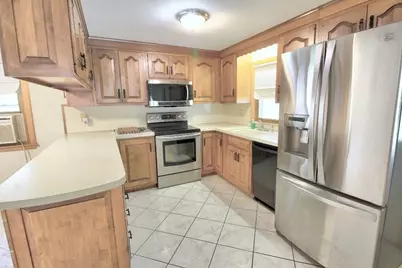 94 Leroy St, Fitchburg, MA 01420 - Photo 3