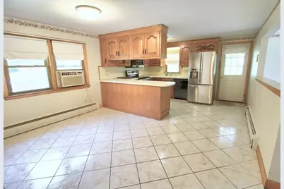 94 Leroy St, Fitchburg, MA 01420 - Photo 5