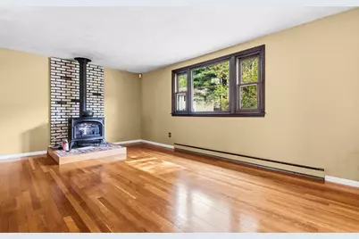 19 Macintosh Ave, Marlborough, MA 01752 - Photo 3