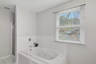 11 Roseanna Park Dr, Waltham, MA 02452 - Photo 33