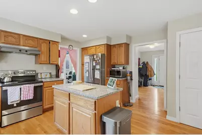 11 Roseanna Park Dr, Waltham, MA 02452 - Photo 13