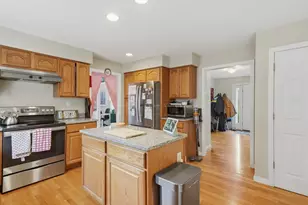 11 Roseanna Park Dr, Waltham, MA 02452 - Photo 13