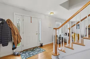 11 Roseanna Park Dr, Waltham, MA 02452 - Photo 5