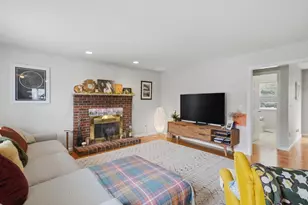 11 Roseanna Park Dr, Waltham, MA 02452 - Photo 7