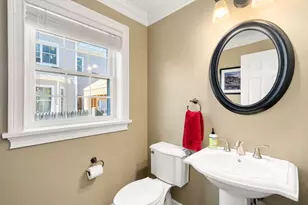 18 Hovey St, Newton, MA 02458 - Photo 11