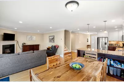 18 Hovey Street #18, Newton, MA 02458 - Photo 7