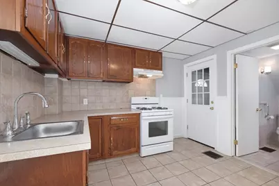 18 Chestnut St #1, Everett, MA 02149 - Photo 9