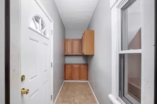 18 Chestnut St, Everett, MA 02149 - Photo 11