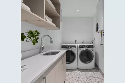 561 East Broadway, Boston, MA 02127 - Photo 35