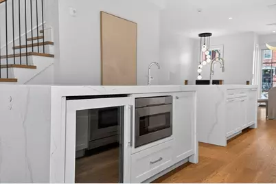 561 East Broadway, Boston, MA 02127 - Photo 9