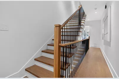 559 East Broadway, Boston, MA 02127 - Photo 15