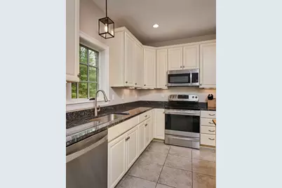 246 Hadley St, South Hadley, MA 01075 - Photo 9