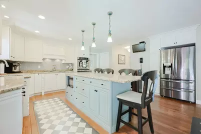 42 Shining Rock Dr, Northbridge, MA 01534 - Photo 7