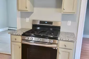 31 Edwards St, Fitchburg, MA 01420 - Photo 5