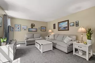 9 Lois Ln, Holland, MA 01521 - Photo 5
