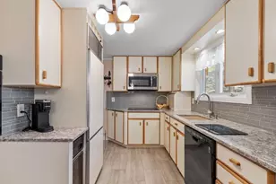 4 Anderson St, Peabody, MA 01960 - Photo 5