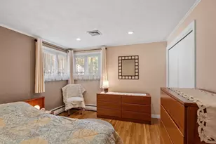 4 Anderson St, Peabody, MA 01960 - Photo 9
