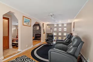 4 Anderson St, Peabody, MA 01960 - Photo 3
