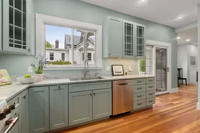 14 Center St #3, Watertown, MA 02472 - Photo 11