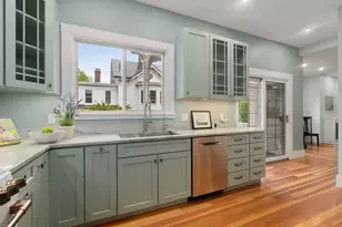 14 Center St, Watertown, MA 02472 - Photo 11