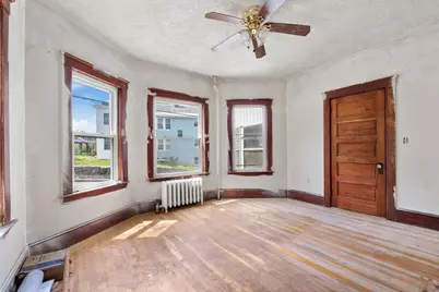 19 Francis St, Fitchburg, MA 01420 - Photo 5