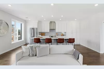 267 Old Colony #601, Boston, MA 02127 - Photo 3