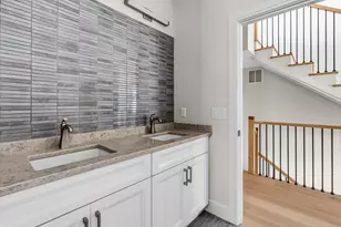 9 Khloe Ln, Northampton, MA 01060 - Photo 27