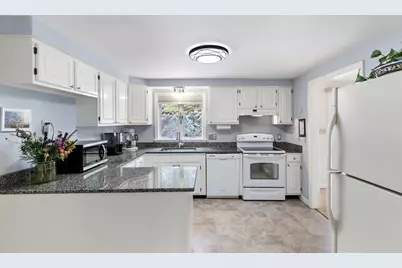 38 Waltham Street, Woburn, MA 01801 - Photo 9