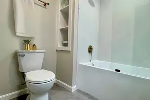 91 Bolton St, Boston, MA 02127 - Photo 19