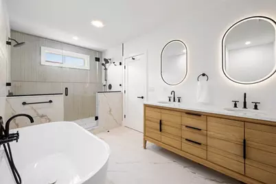 11 Mary Kenney Way, Medford, MA 02155 - Photo 5